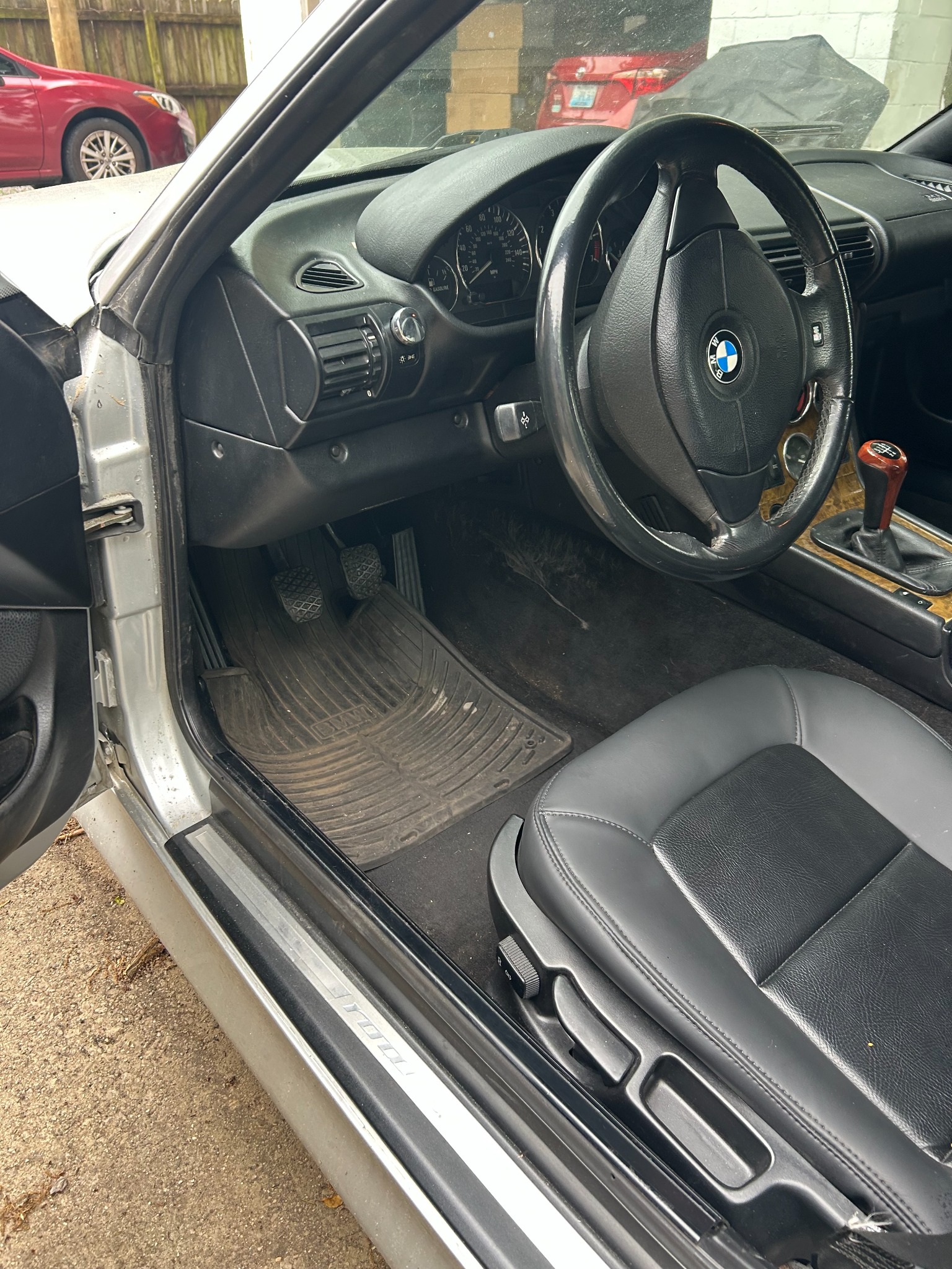 Interior del vehículo antes del detailing